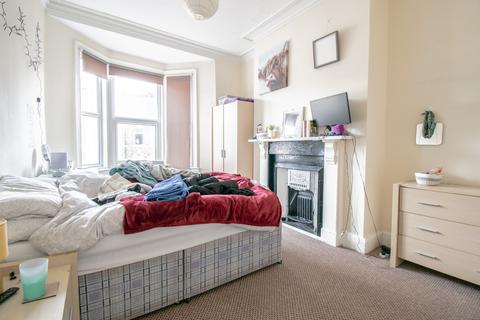 3 bedroom terraced house to rent - Warwick Street, Newcastle Upon Tyne