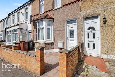 2 bedroom terraced house to rent, Surrey Road, Barking