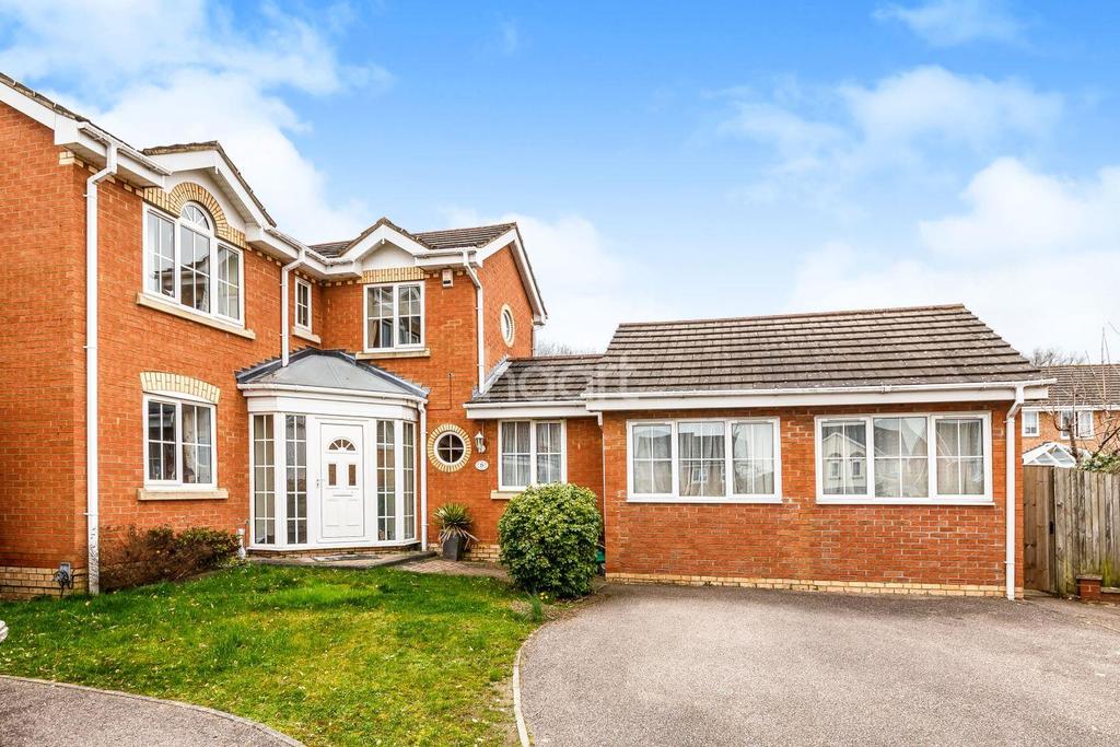 Properties for Sale in STEVENAGE, Collenswood Road Stevenage