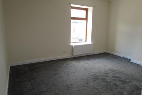 2 bedroom terraced house to rent, Newhey Road Milnrow.