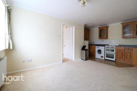 1 bedroom flat to rent, Swan Way, Fleet