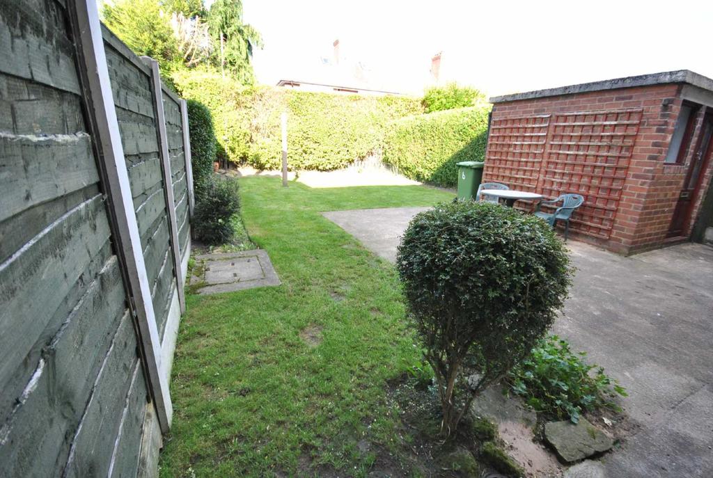 Barnaby Road, Poynton 3 bed terraced house £220,000