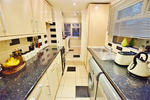 2 bedroom terraced house to rent, Grover Road, Bushey, Oxhey Village, Hertfordshire, WD19