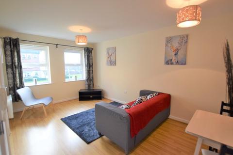 2 bedroom apartment to rent, Whitehall Drive, Lower Wortley