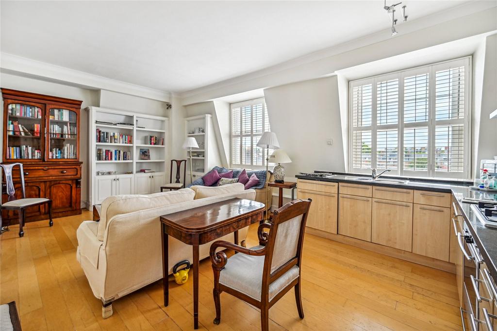 Kitchen/ Dining