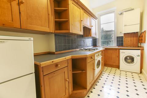 2 bedroom flat to rent, Beaufort Road, Clifton