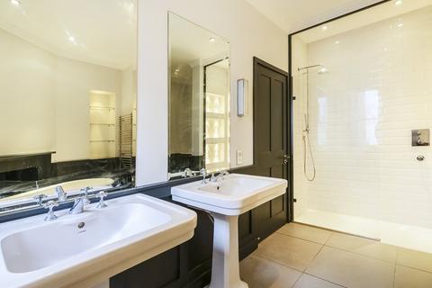 undefined, Tavistock Street, Covent Garden, WC2E