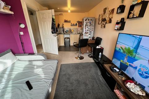 2 bedroom apartment to rent - Southmead Way, Walsall WS2