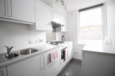 2 bedroom flat to rent - Nicolson Street, Edinburgh EH8