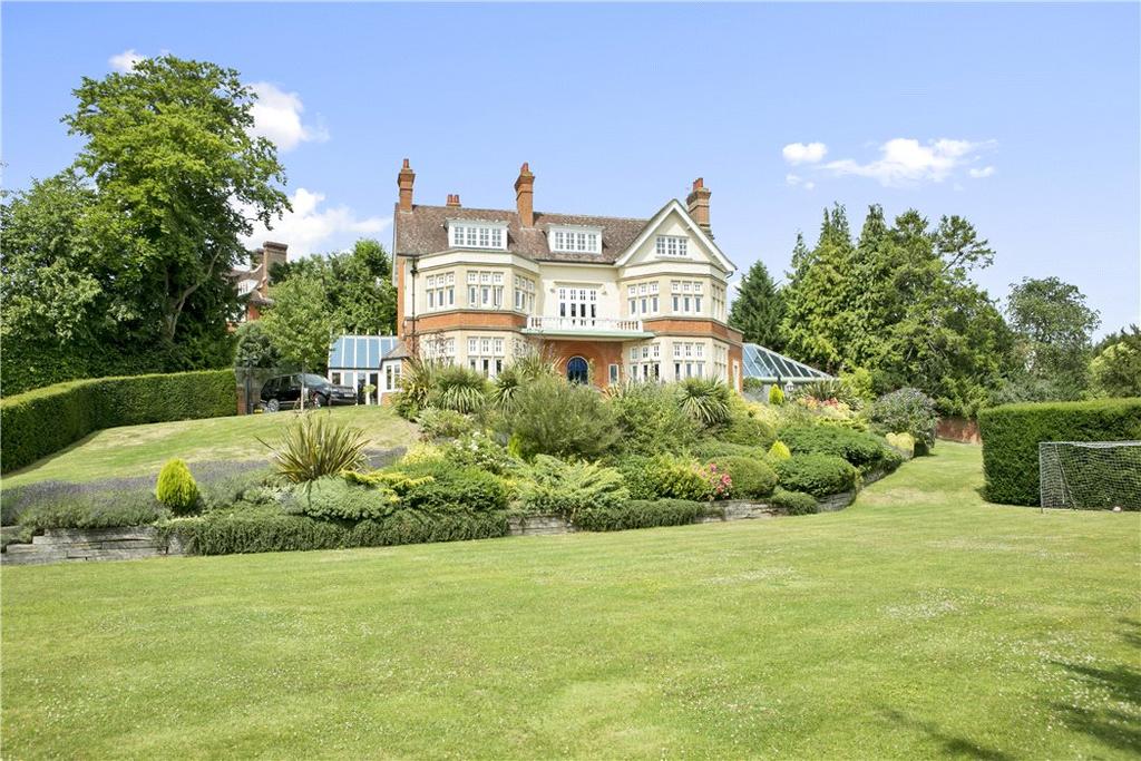Warwicks Bench Guildford Surrey Bed Detached Warwicks Bench Guildford Surrey Bed Detached