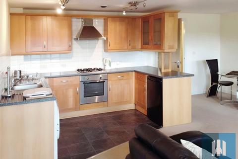 2 bedroom apartment to rent, Halifax Road, Lindley, Huddersfield, HD3