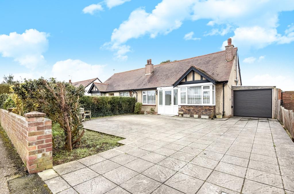 Rose Green Road, Rose Green, Bognor Regis, PO21 3 bed bungalow £335,000