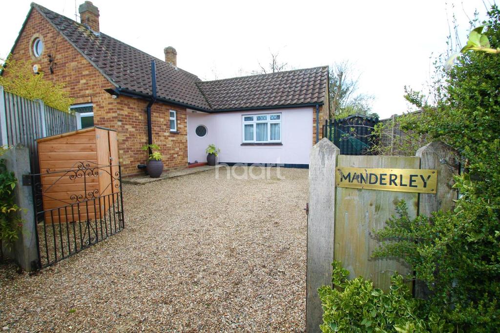 St Johns Green, Chelmsford 2 bed bungalow £1,200 pcm (£277 pw)