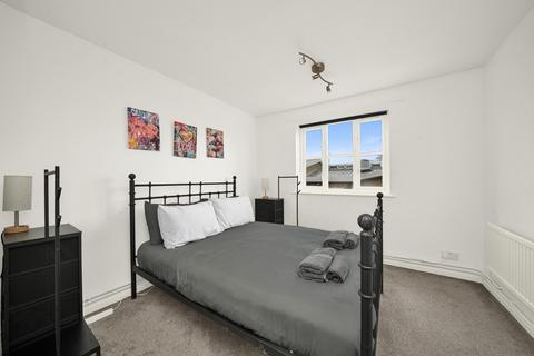1 bedroom apartment to rent, Stainsbury Street, London, E2