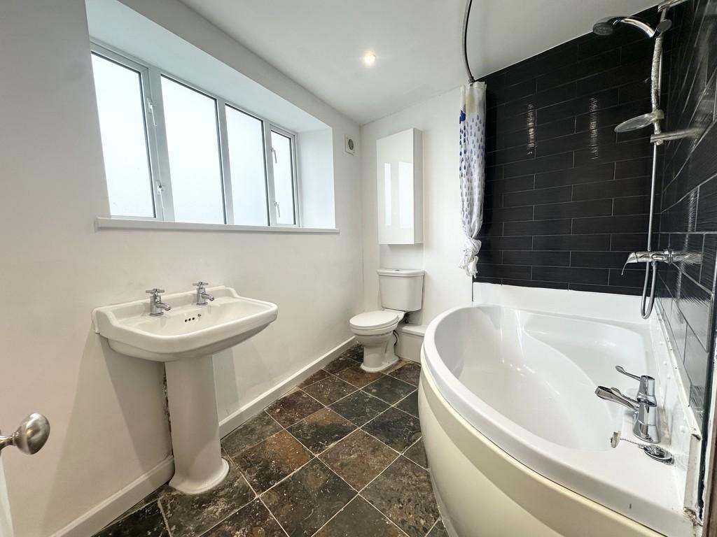 House in Leeds - View 5
