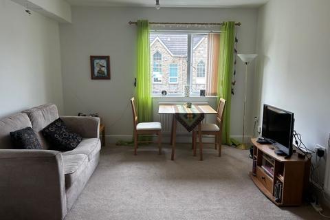 1 bedroom house to rent, St Mary's Court, Burry Port