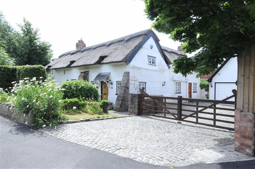 School Lane, Haskayne, L39 3 bed detached house £395,000