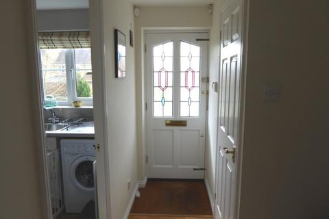 2 bedroom semi-detached house to rent, Orient Close, St Albans