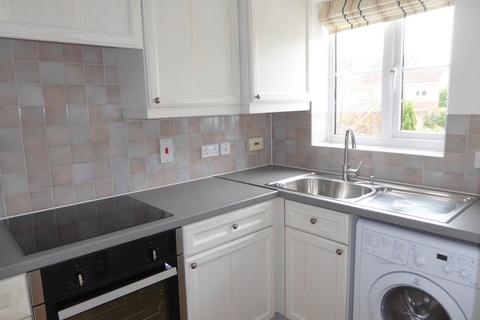 2 bedroom semi-detached house to rent, Orient Close, St Albans