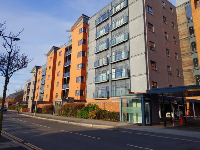  Altamar Apartments Swansea for Small Space
