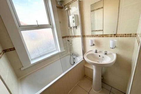 1 bedroom apartment to rent, Beaconsfield Villas, Brighton