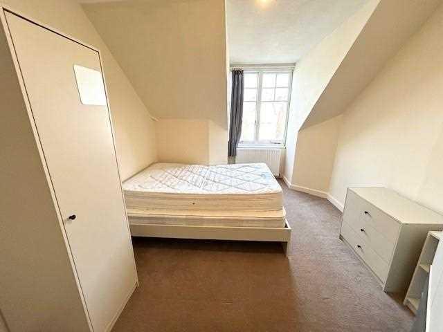 Apartment in Brighton, Round Hill - View 4