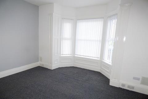 2 bedroom flat to rent, Westcott Road, South Shields