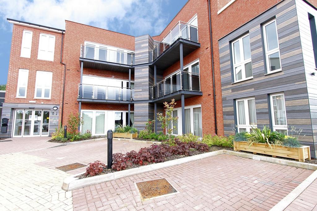 Park Road, Hagley, Stourbridge, DY9 2 bed apartment £253,000