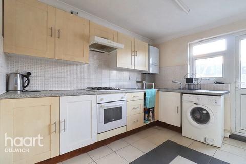 3 bedroom flat to rent, Forest Hill Road, London