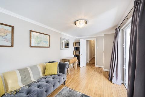 2 bedroom apartment to rent, Cremorne Road, Chelsea