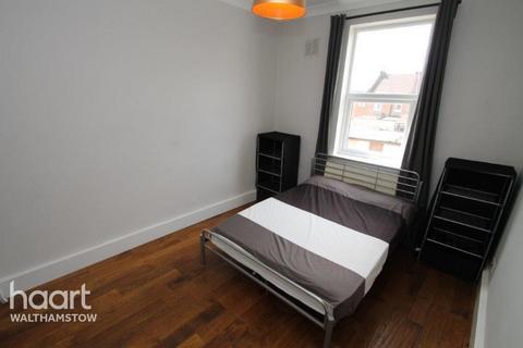 2 bedroom flat to rent, Rochdale Road, LONDON