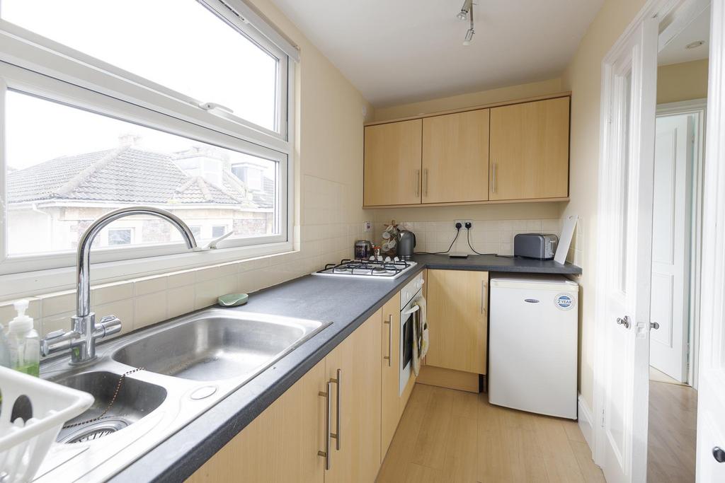 Kitchen ()