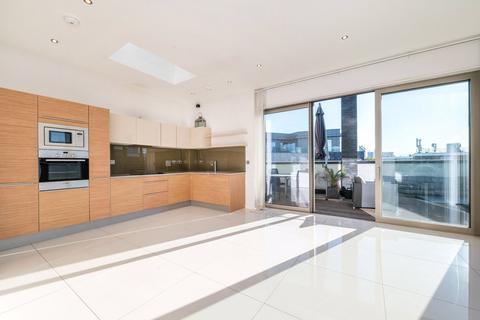 3 bedroom flat to rent, Haven Way, London