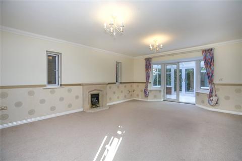 5 bedroom detached house to rent, Coburn Gardens, Cheltenham, Gloucestershire, GL51