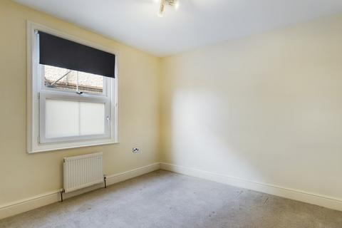 1 bedroom flat to rent, 20 Ashenground Road