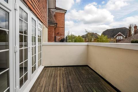 2 bedroom apartment to rent, Trinity Mews, Forest Road