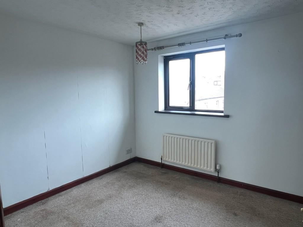 17 thorndike bedroom pic new