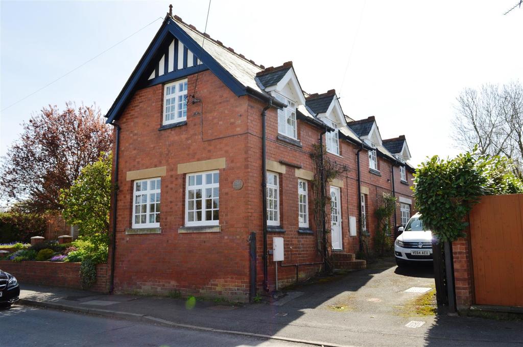 Wellington, Hereford 4 bed detached house - £299,950