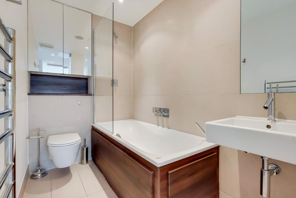 Main Ensuite