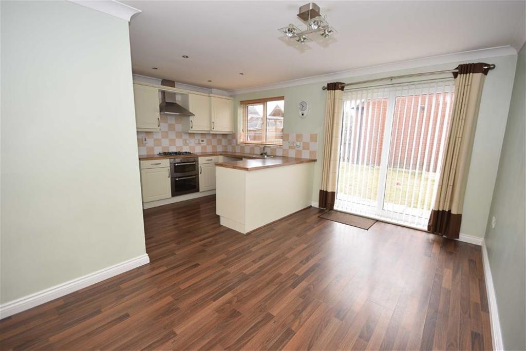 Strathmore Gardens, South Shields, South Shields 4 bed semidetached
