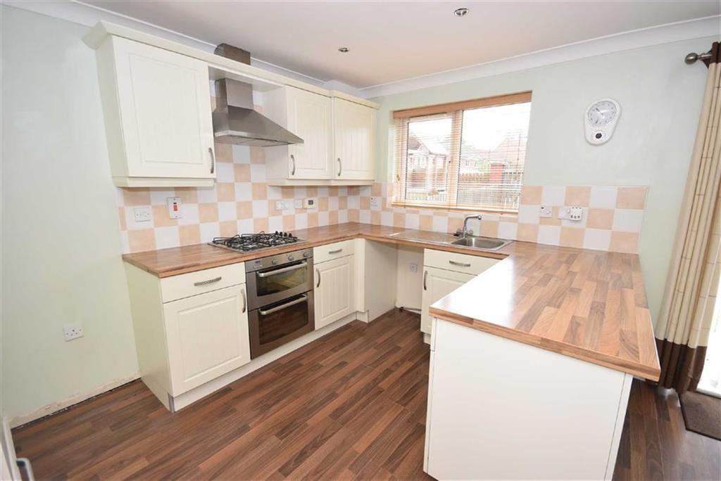 Strathmore Gardens, South Shields, South Shields 4 bed semidetached