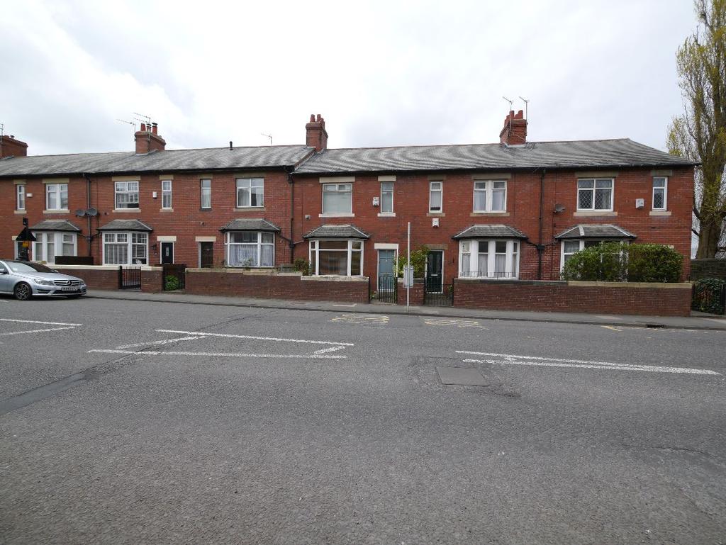 Salters Road Gosforth 2 bed terraced house £700 pcm (£162 pw)