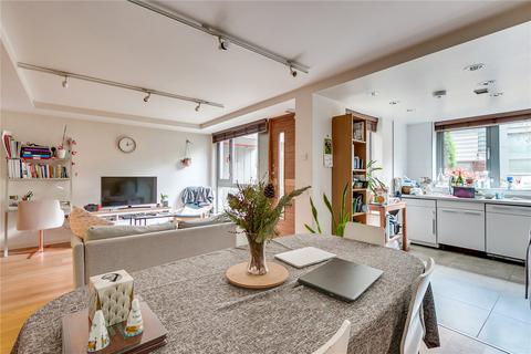 2 bedroom flat to rent, Peacock Place, London