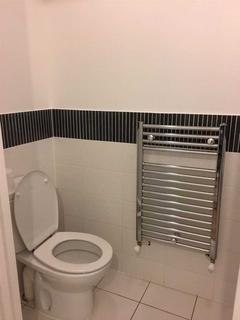 3 bedroom terraced house to rent, Hayling Close, Slough