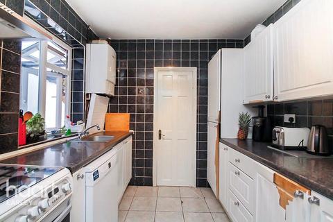 1 bedroom in a house share to rent, Addison Road, Reading