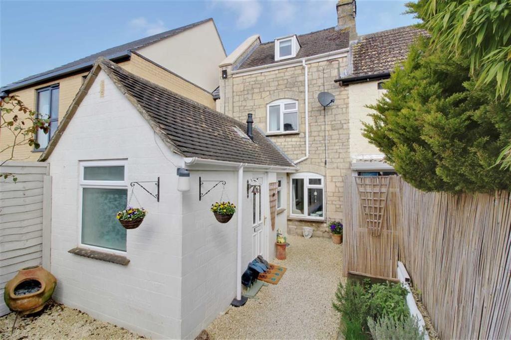 Gloucester Road, Stonehouse, Gloucestershire 2 bed cottage £175,000