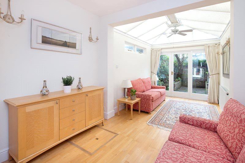 Canterbury Road, Central North Oxford 2 bed semidetached house for