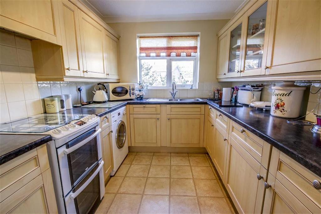 Princess Drive, Seaford 2 bed detached bungalow £315,000