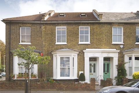 2 bedroom flat to rent, Fassett Square, Hackney, London, E8