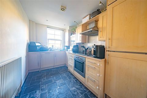 2 bedroom apartment for sale, Stoneleigh Court, Leeds, West Yorkshire